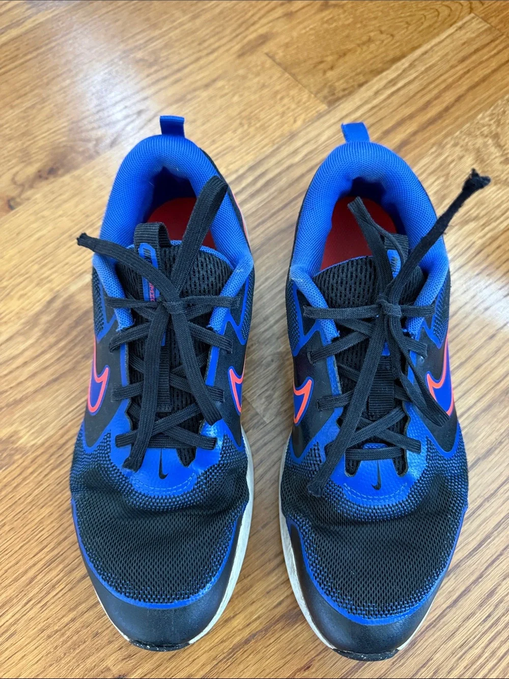 Nike Cosmic Runner GS Black Blue Pink Running Shoes Youth Size 7Y
